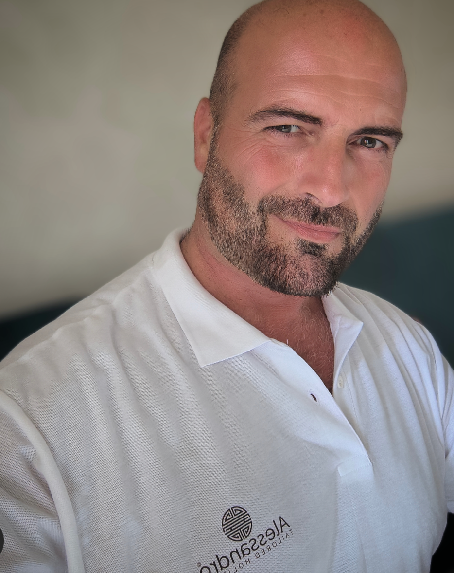 Alessandro Verardi Massoterapia Olistica operatore professionale Personal Trainer Professionista Varese e Provincia
